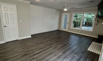 1102 Defoors Lndg NW, Atlanta, GA 30318