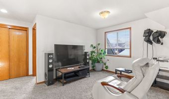 16056 NW TELSHIRE Dr, Beaverton, OR 97006