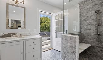 14 Bay View Rd, Charlestown, RI 02813
