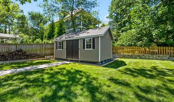 6111 35TH St N, Arlington, VA 22213