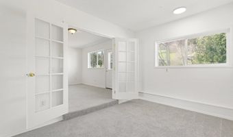 10418 CHAMPOEG Rd, Aurora, OR 97002