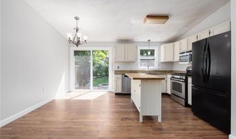 29 Pepper Bush Trl, Narragansett, RI 02874
