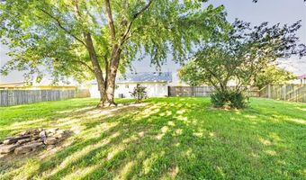 1000 Tater Black Rd, Bentonville, AR 72712