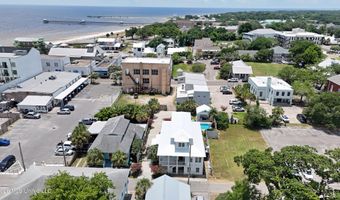 110 State St, Bay St. Louis, MS 39520