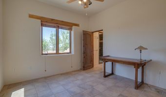 135 Los Rios Rd, Arroyo Hondo, NM 87513