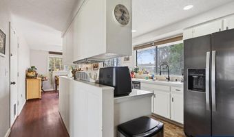 990 Hazel St, Aumsville, OR 97325