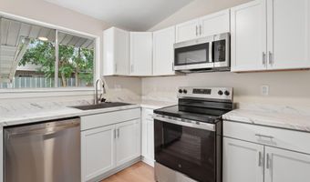 5038 Betsy Dr, Columbus, OH 43227