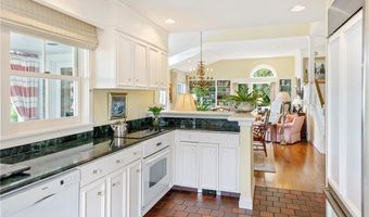 315 Ocean Ave, Newport, RI 02840