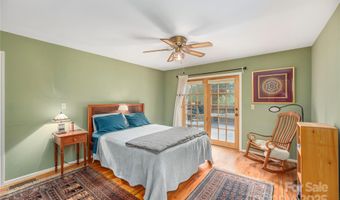 17 Red Oak Ln, Alexander, NC 28701