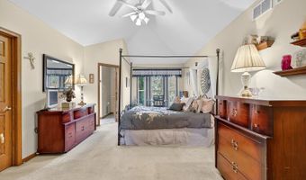 3610 Lakeview Dr, Algonquin, IL 60102