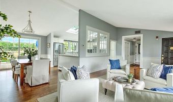 33 Meadowbrook Dr, Barrington, RI 02806