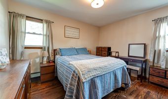 19 Buchanan Ave, Amity Harbor, NY 11701