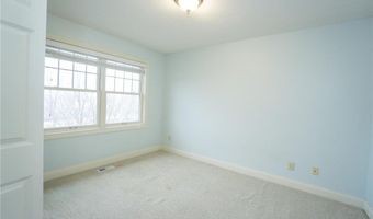 11474 W Laketowne Dr, Albertville, MN 55301