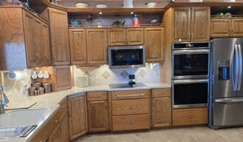 19417 S 5th Dr, Beatrice, NE 68310