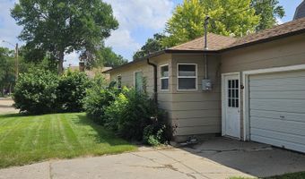 1023 N 1st St, Aberdeen, SD 57401