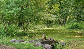 16 Williamsburg Dr, Amherst, NH 03031