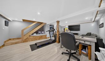 131 Dorset Ave, Albertson, NY 11507