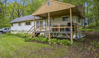 14 Lakeshore Dr, Belgrade, ME 04918