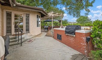 10913 Treeside Ln, Escondido, CA 92026