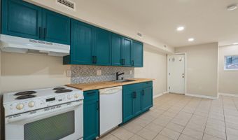 1018 11th St NE, Washington, DC 20002