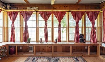 35429 McCartie Ln, Bonanza, OR 97623