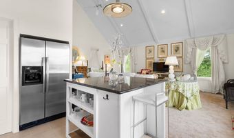 592 Whiteside Mountain Rd, Highlands, NC 28741