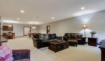 904 Timber View Dr, Altoona, WI 54720