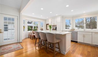510 Boston Neck Rd, North Kingstown, RI 02852