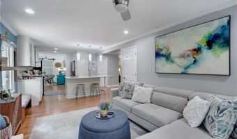 813 Lakeshore Dr, Berkeley Lake, GA 30096