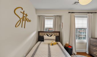 47 White Oak Ln, Aberdeen, NJ 07747