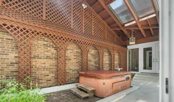 900 TUCKER Ln, Ashton, MD 20861