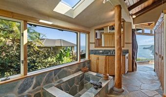 180 Door Of Faith Rd, Haiku, HI 96708