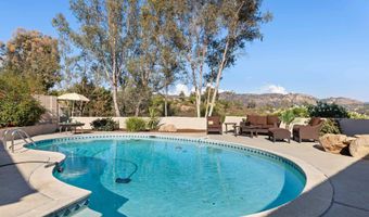 25311 Jesmond Dene Rd, Escondido, CA 92026