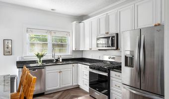 330 Chesterfield St N, Aiken, SC 29801