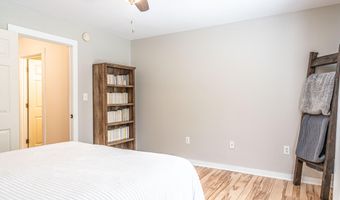 707 Alexander Dr, Aberdeen, NC 28315