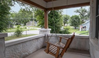 703 Johnson Ave, Ava, MO 65608