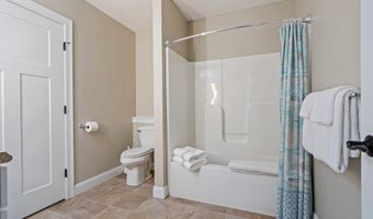 271 Red Gate Ln, Acton, ME 04001
