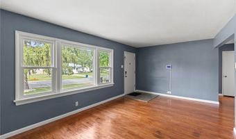7616 Cheshire Ln, Affton, MO 63123