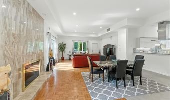 129 Valerie Ct, Cranston, RI 02921