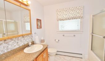 122 Chickadee Ln, Bangor, ME 04401