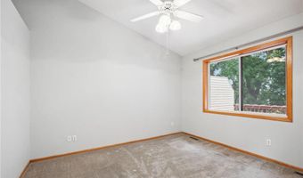14208 Heritage Ln, Apple Valley, MN 55124
