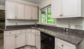 74 Woods Rd, Bethany, CT 06524