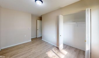 100 E 1St Ave, Arthur, IA 51431
