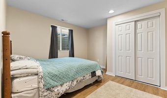 707 18th St SE, Altoona, IA 50009