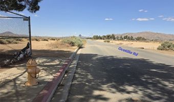 35 Tenaya Rd, Apple Valley, CA 92307