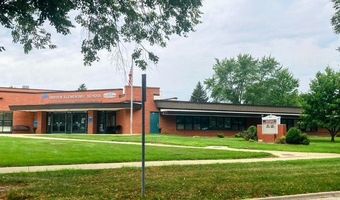 826 S Roosevelt Ave, Arlington Heights, IL 60005