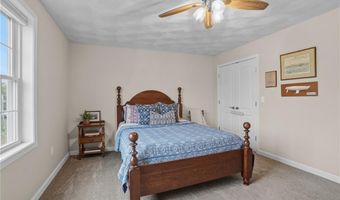 81 Golden View Dr, Johnston, RI 02919