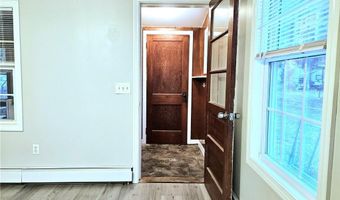 82 Wood St, Coventry, RI 02816