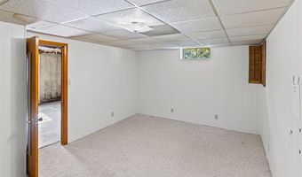 7 Hickerson Pl, Alton, IL 62002