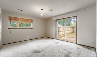 202 Big Tree Dr, Bentonville, AR 72712